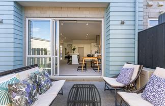 120 Squadron Drive, Hobsonville
