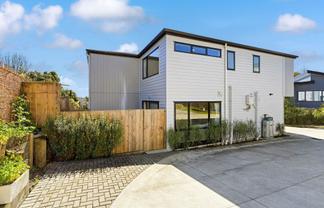7B Serrata Place, Browns Bay