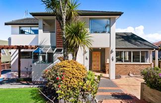 492 Beach Road, Murrays Bay