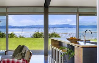 323 Seagrove Road, Waiau Pa