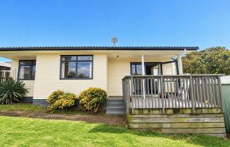 1 Gambare Place, Wattle Downs