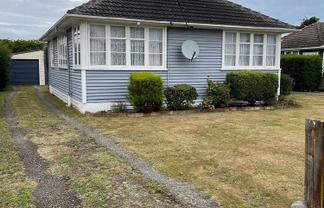 30 Churchill Avenue, Lansdowne
