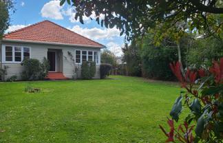89 Savage Crescent, West End