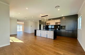 2 Bendridge Street, Flat Bush