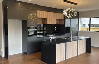 2 Bendridge Street, Flat Bush