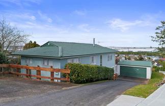 40 Ellesmere Crescent, Pakuranga Heights