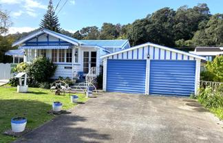 6 Tatahi Street, Coromandel