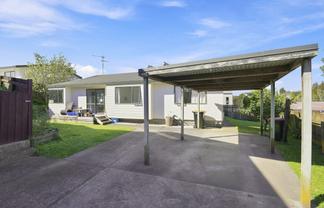 30a Hall Road, Matua