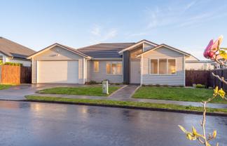 60 Symes Drive, Red Beach