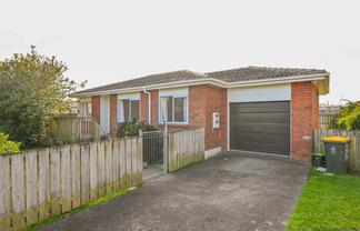 2/14 Leslie Place, Otara