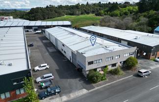 Versatile Judea Warehouse with ample parking