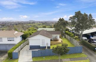 127 Bradbury Road, Botany Downs