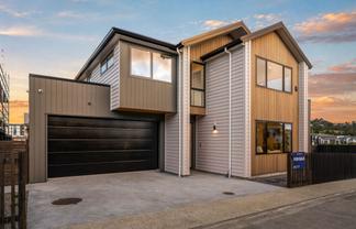 33 Streamview Way, Long Bay