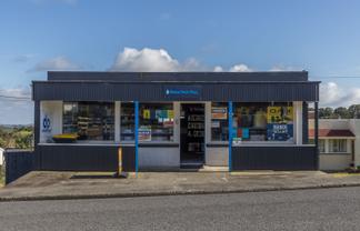 Retail and yard space in a key commercial location