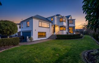 712 Queens Drive, Waikiwi