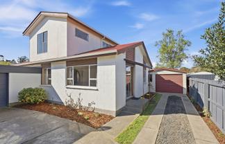 2/16 Kawau Crescent, Bromley