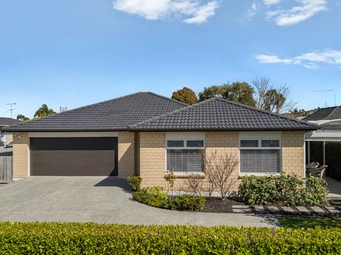 14 Hatton Road, Orewa