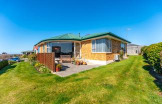 10 Peel View Place, Marchwiel