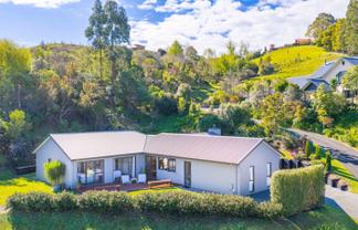 18 Lakeview Terrace, Taradale