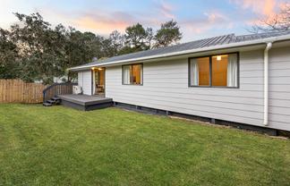 8A Alidade Place, Massey