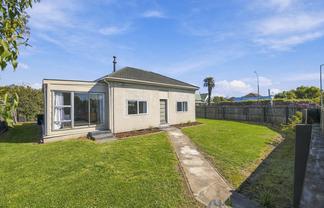 732 Ferry Road, Woolston