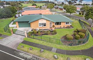 50 Etherton Drive, Weymouth