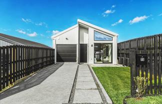 72 Ara Taha Crescent, Orewa