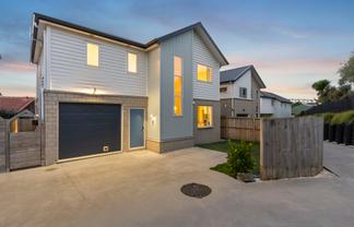 5C Quiet Street, Te Atatu South