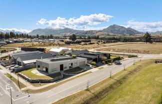 6 Pounamu Avenue, Wanaka