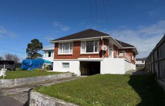 75 New Windsor Road, New Windsor