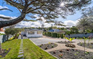 197 Lake Road, Belmont