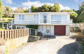 51 Catherine Crescent, Paparangi