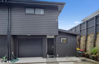 1E Stott Avenue, Birkdale
