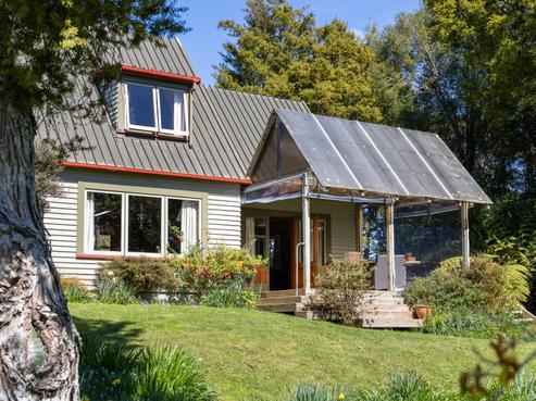 16 School Road, Motueka