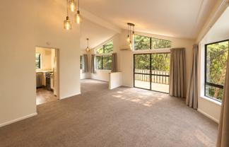 6/44 Allington Road , Karori