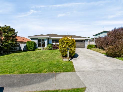 68 Campbell Avenue, Paraparaumu