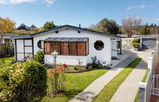 8 Roband Crescent, Brown Owl, Brown Owl