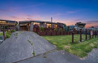 44 Ocean Beach Road, Bluff