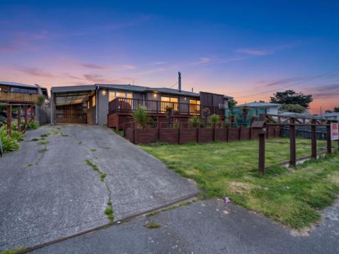 44 Ocean Beach Road, Bluff