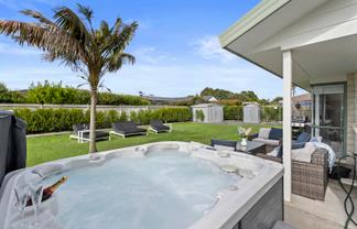22 Lakeside Drive, Orewa