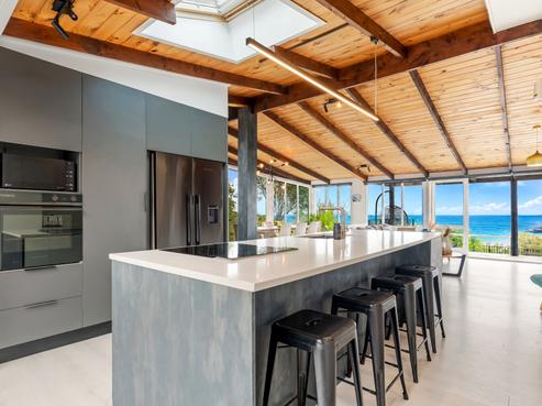 73 Roberts Road, Matakatia