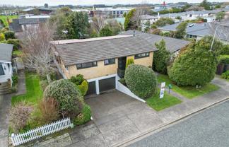 28 Helmsdale Street, Waverley