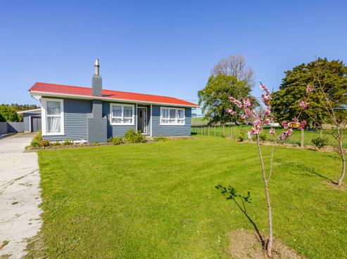 10 Jones Street, Porangahau