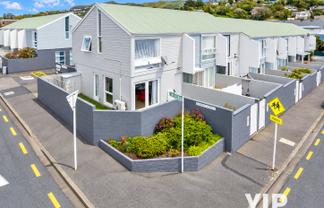 1/33 Frankmoore Avenue, Johnsonville
