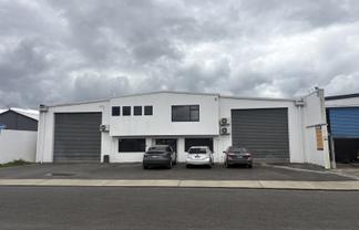 Large in Maisey Place