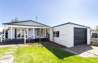 108 Frimley Avenue, Frimley