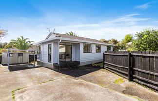 2/26 Karepo Crescent, Ranui