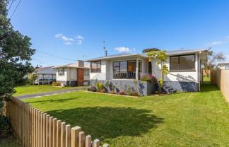 7 Cobham Crescent, Kelston
