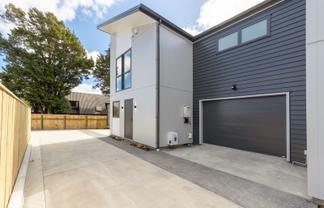 13A, B and Johnswood Grove, Clouston Park