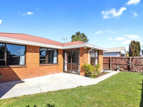 2/281 Sawyers Arms Road, Bishopdale